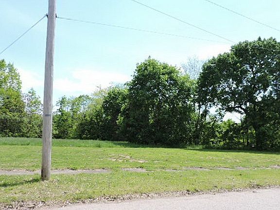 4th image of 429 Crandall Ave