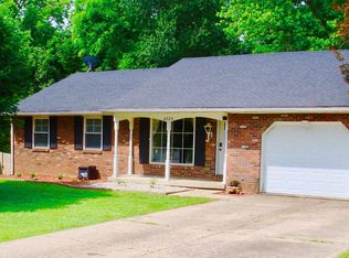 4724 Kratzville Rd, Evansville, IN 47710