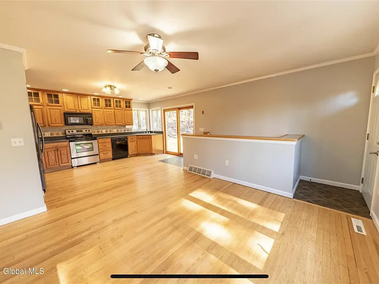 245 Church Rd #B — Photo 4