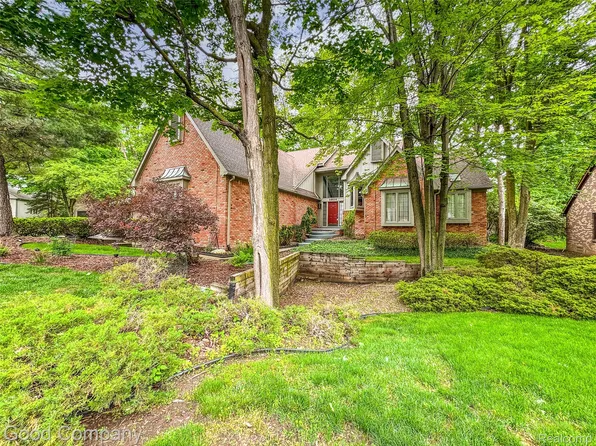 38836 Westchester Ln, Northville, MI 48167