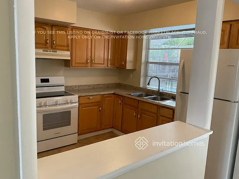 2648 Nassau Dr — Photo 4
