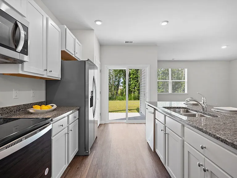 Lightered Knot Ct SE — Photo 10