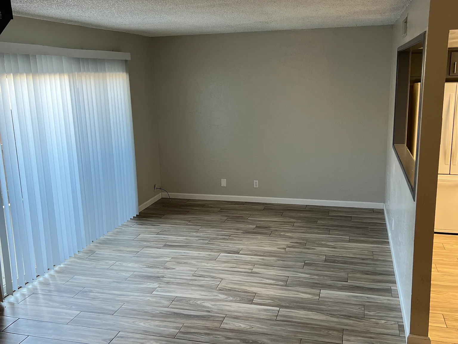 2 bed, 1.5 bath, 988 sqft, $1,500 — Photo 3