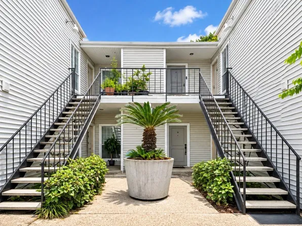 9809 Richmond Ave #7, Houston, TX 77042