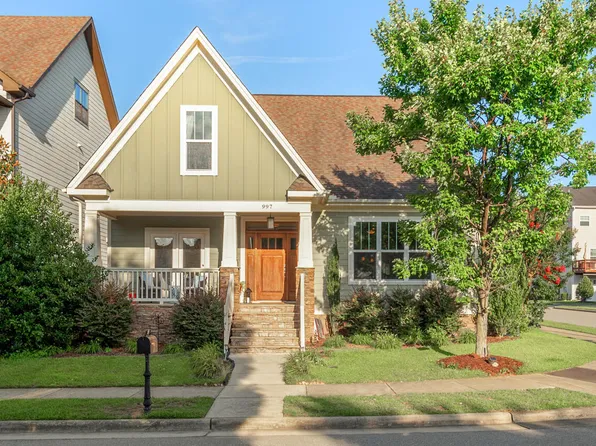 997 Windy Rd, Apex, NC 27502