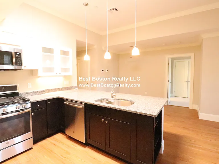286 Main St #206 — Photo 1