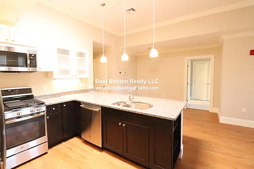 286 Main St #206 Photo 1