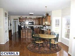 Kitchen and Breakfast Area
