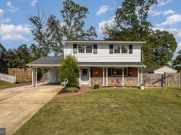 6919 Rolling Rd, Springfield, VA 22152