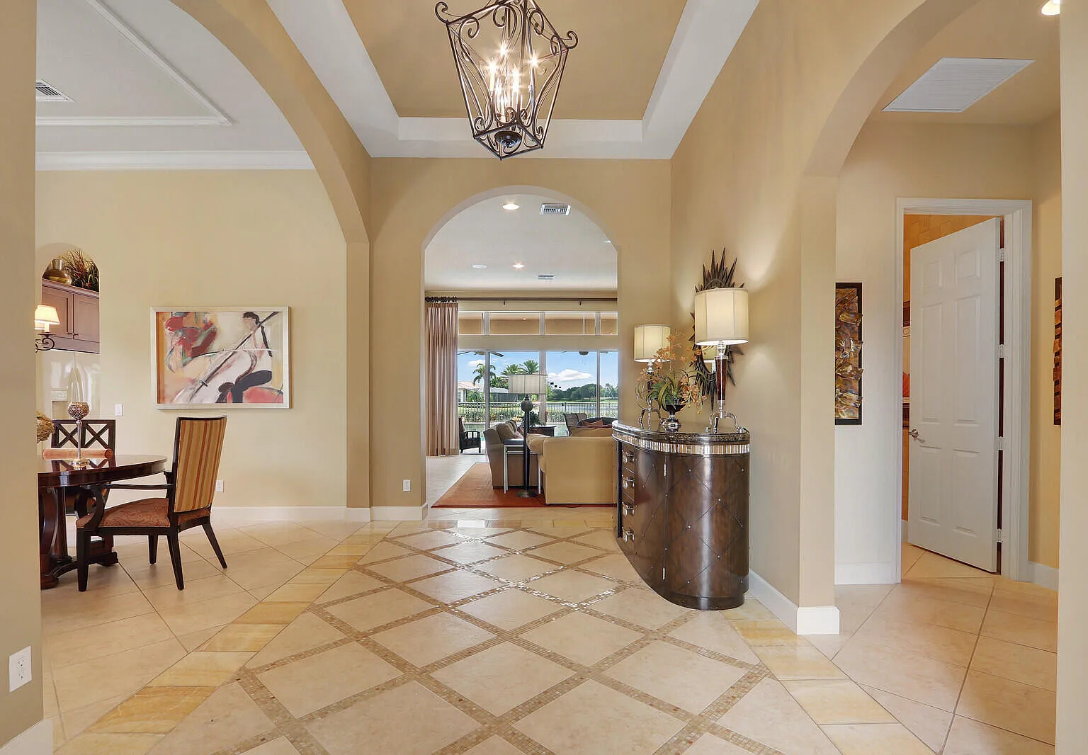 3 bed, 3.5 bath, 2467 sqft, $4,500 — Photo 3