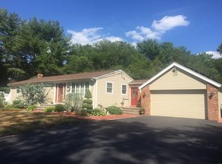 578 High Hill Rd, Dartmouth, MA 02747