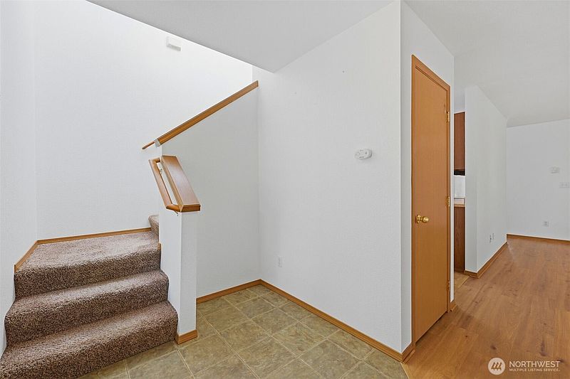 5th image of 2126 Charles Street