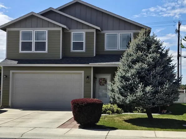 202 S Zeus St, Moxee, WA 98936