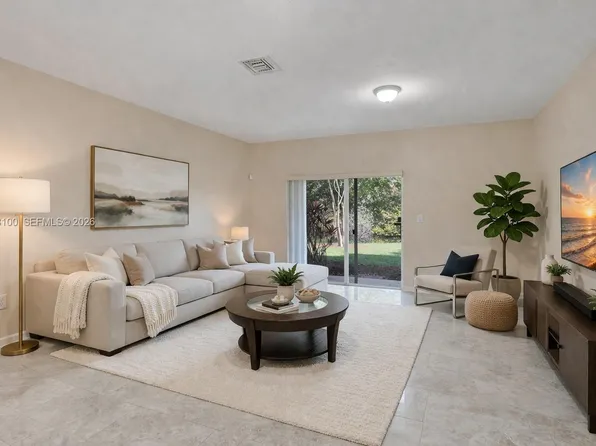 4403 Woodland Cir, Fort Lauderdale, FL 33319