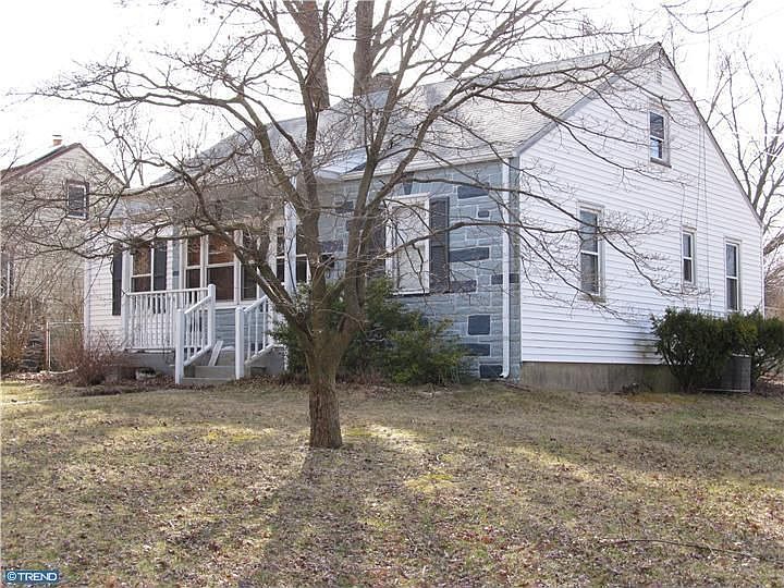 2nd image of 28 Carolina Ave