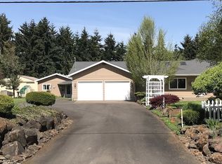 28127 Edgewater Dr, Eugene, OR 97402