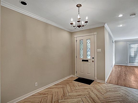 5th image of 10807 Oasis Dr