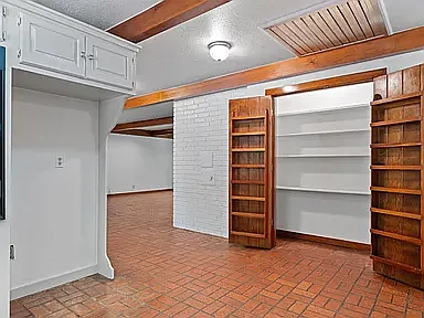 1600 E Covell Rd — Photo 15