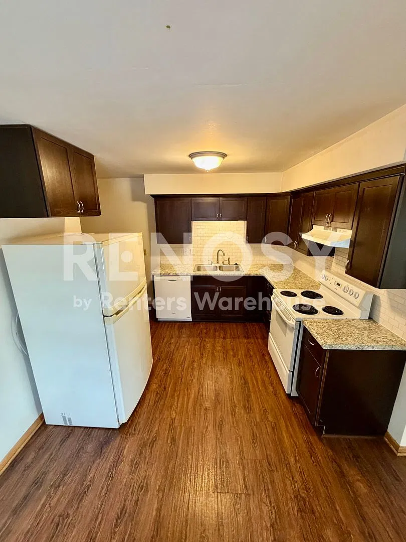 Available Now 3 Bedroom 1 Bath Single Family Home in Richfield — Photo 3