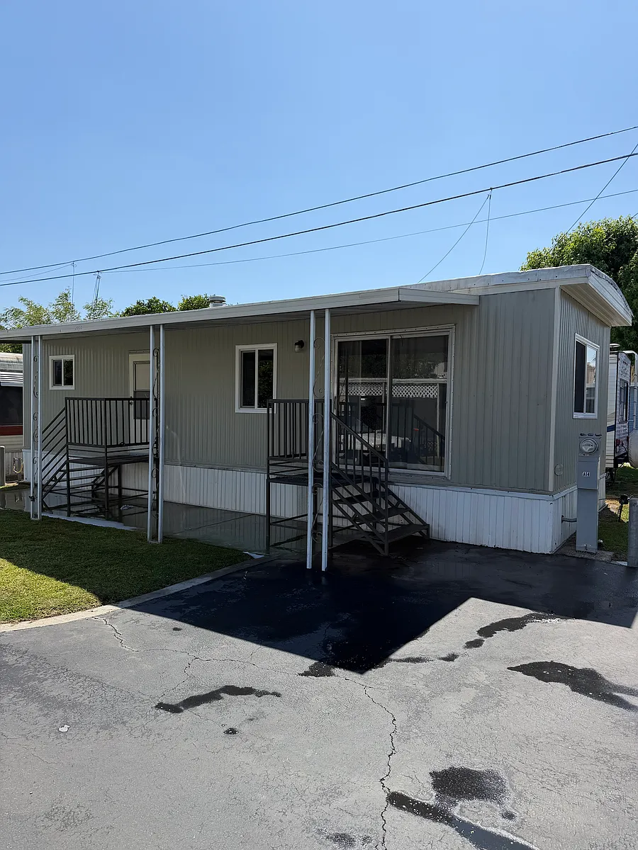 Building Photo - 5034 Holt Blvd #14