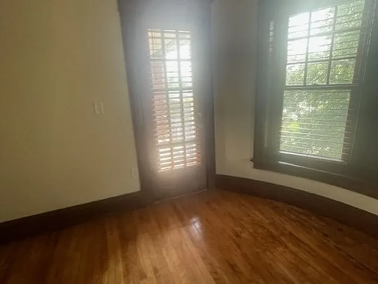 185 Pine St — Photo 17