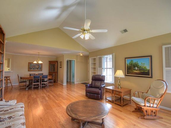 4th image of 1718 Eagle Creek Pl