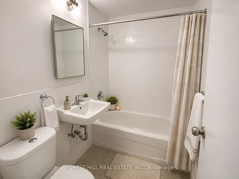 700 Ontario St #604 — Photo 6