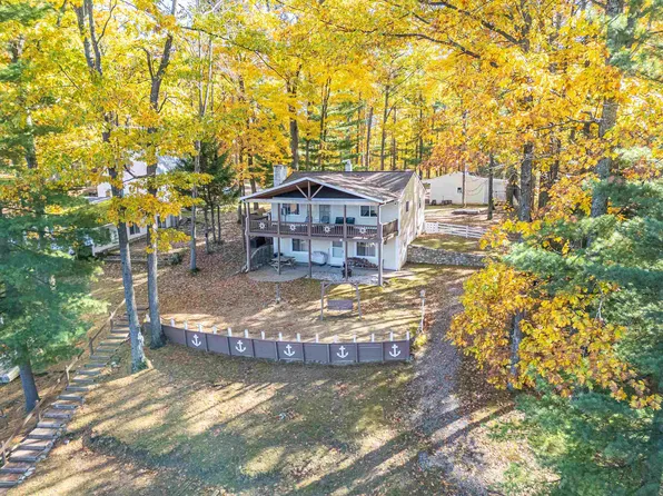 5053 Ruby Dr, Gladwin, MI 48624