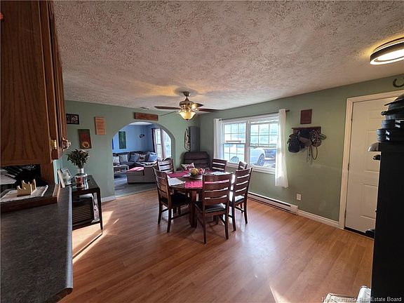 3rd image of 144 Wilsey Rd