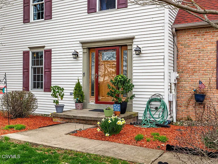 25 Wildwood Rd — Photo 2