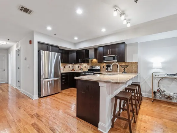 309 Grand Street 2 image 2 of 19