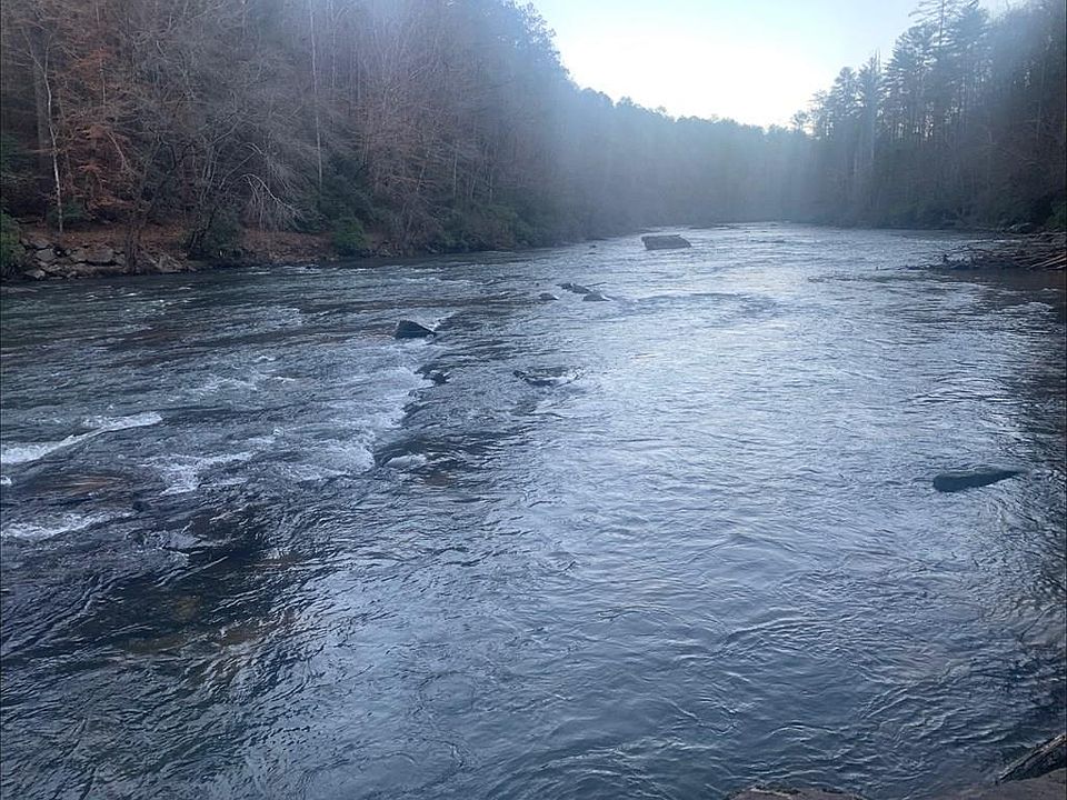 1st image of 135 Flat Ridge Rd