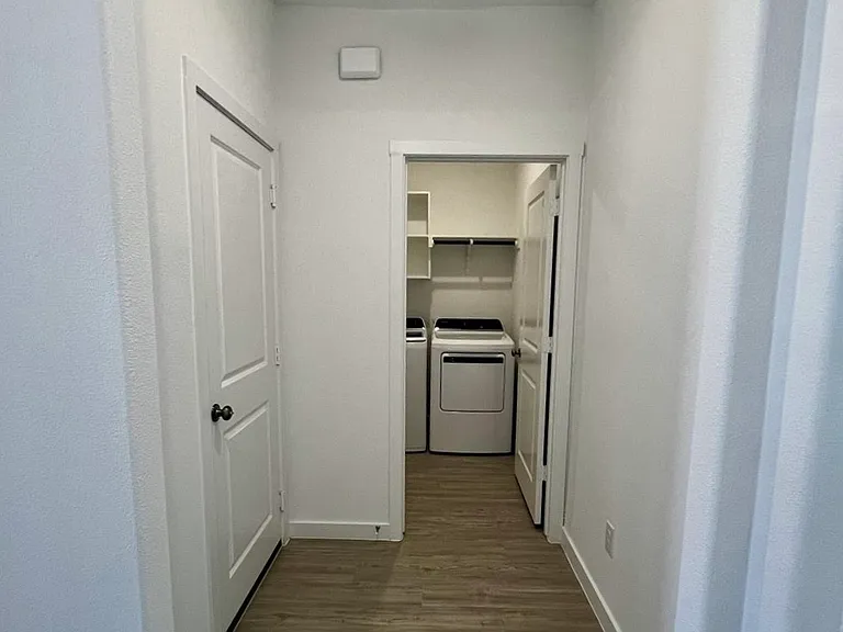 1904 Adams Dr — Photo 5