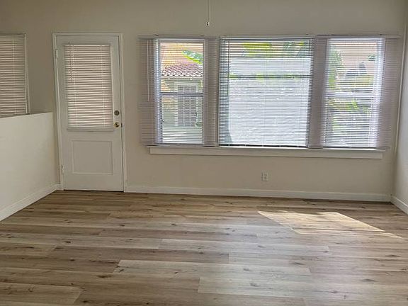 3rd image of 1723 N Wilcox Ave #9ebfa7f8c