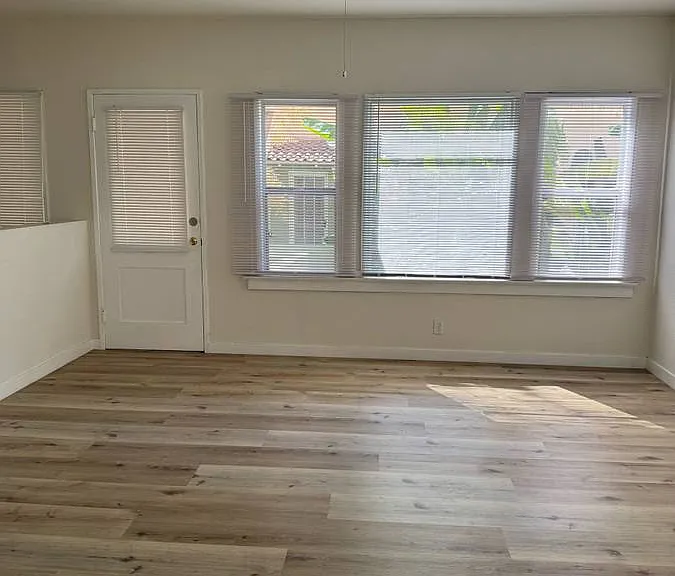 Wilcox Apartments — Photo 3