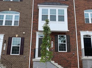 4913 Crest View Dr, Hyattsville, MD 20782