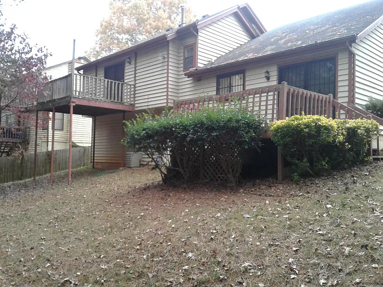 982 Chapman Cir — Photo 24