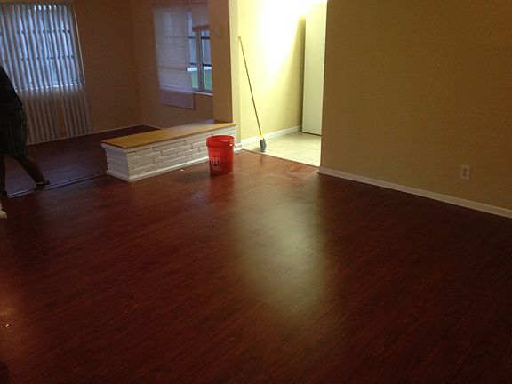 4th image of 215 SW 1st Ave