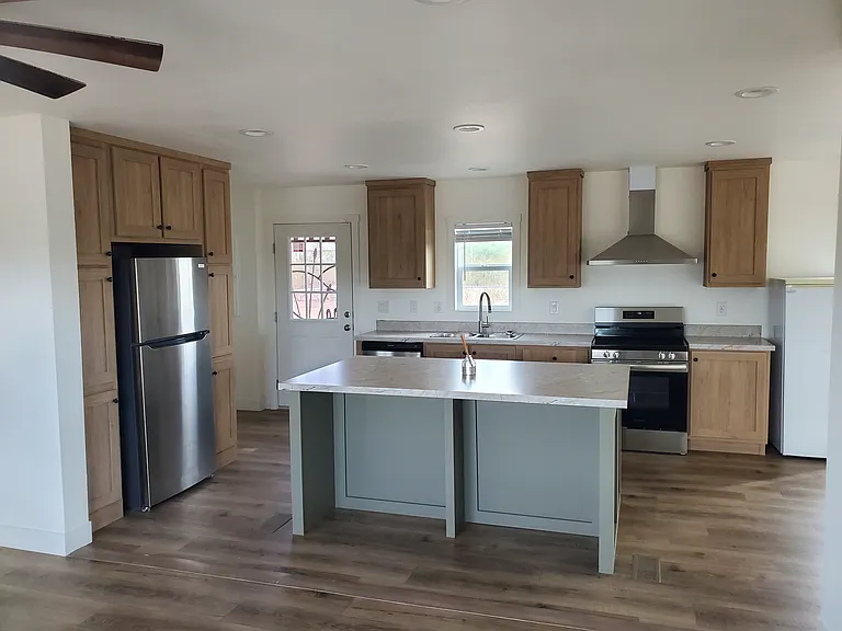 OPEN KITCHEN
