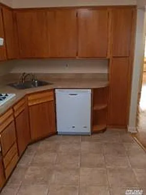 Rented by Virginia Rallis, LREB | media 1