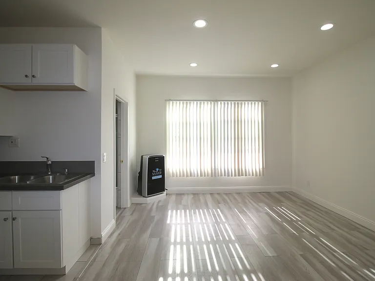 Westmoreland Apartments LLC — Photo 11