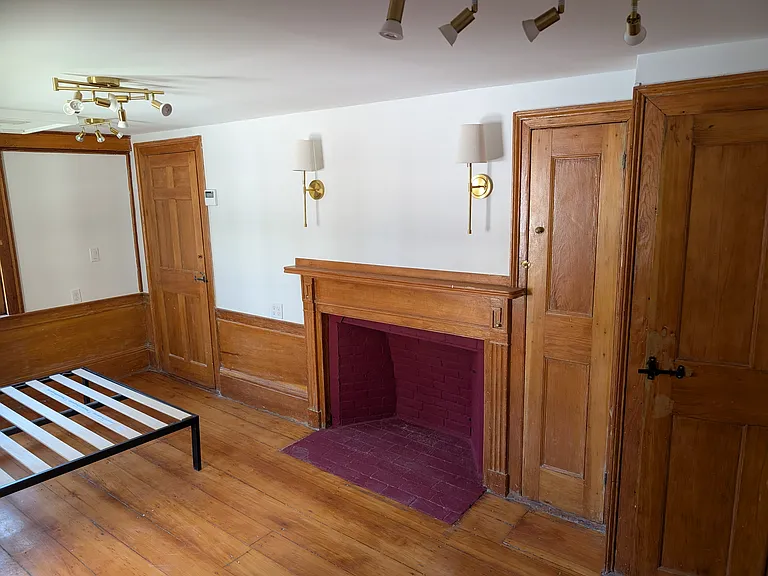 Front Left Bedroom Fireplace (not in operation)