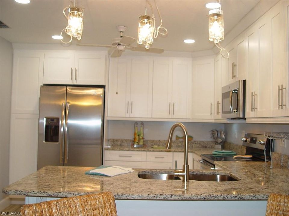 1st image of 5618 Foxlake Dr