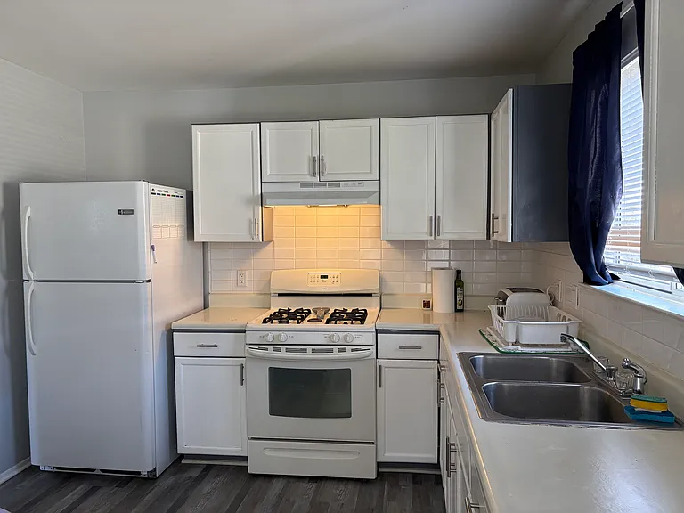 12455 Georgiana Ave — Photo 13