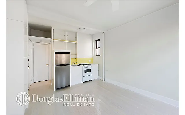 Rented by Douglas Elliman | media 10