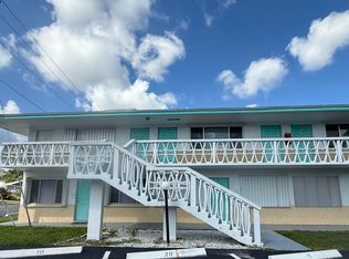 2102 Lake Osborne Drive #20, Lake Worth, FL 33461