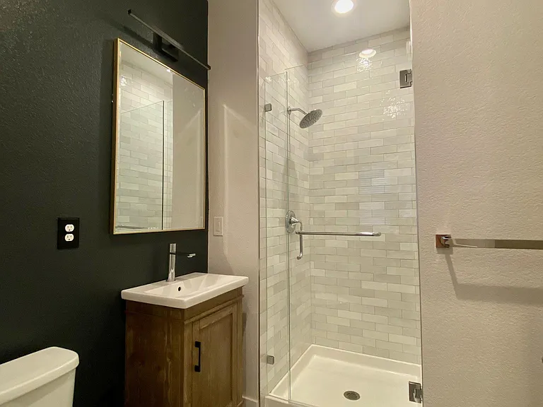 1075 Mariposa St — Photo 14