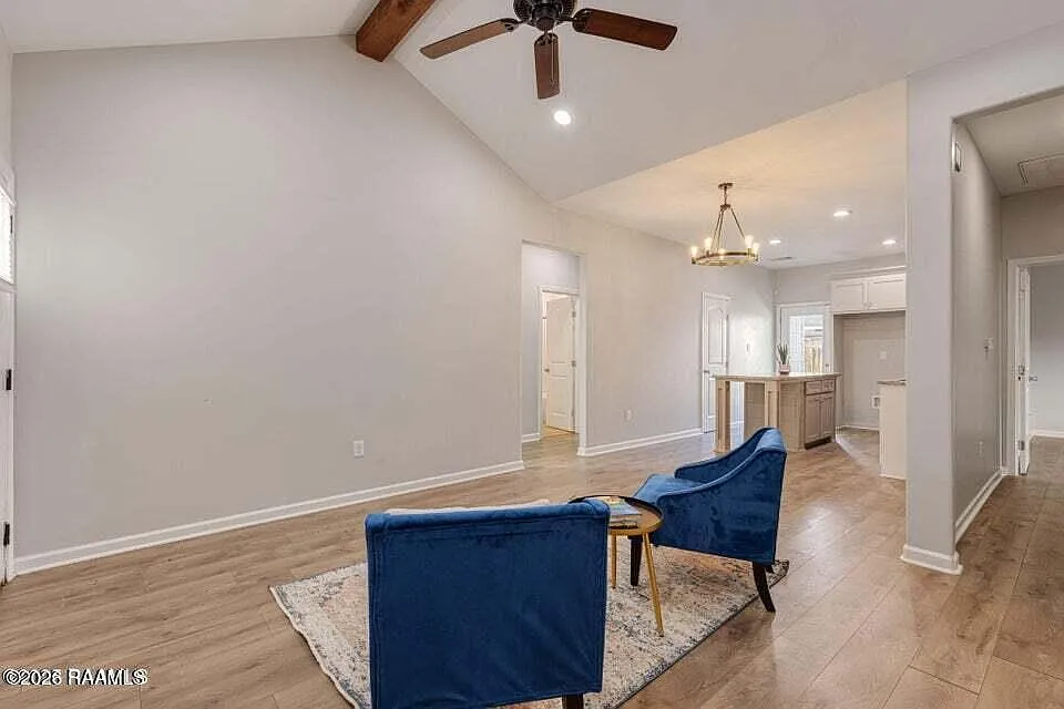 3 bed, 1200 sqft, $1,725 — Photo 4
