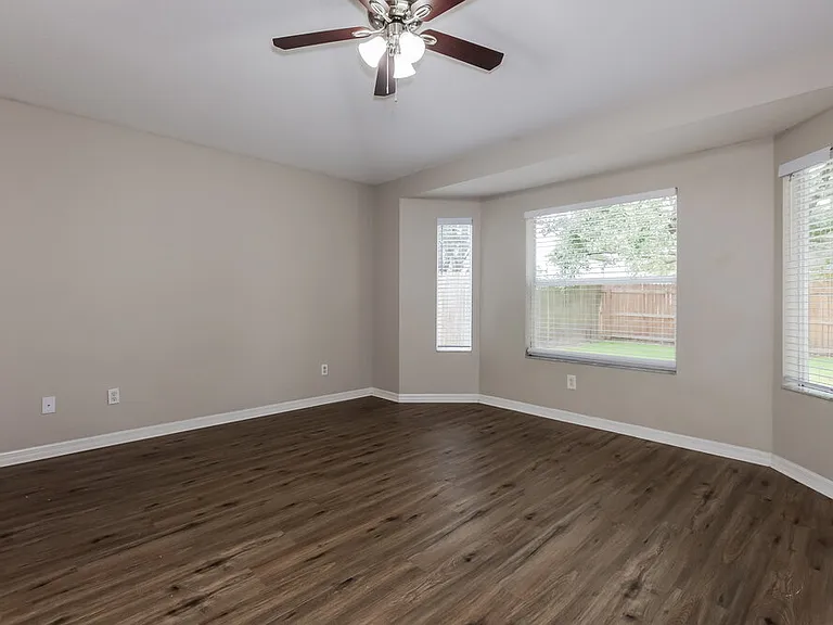 1038 Harvest Moon Dr — Photo 9