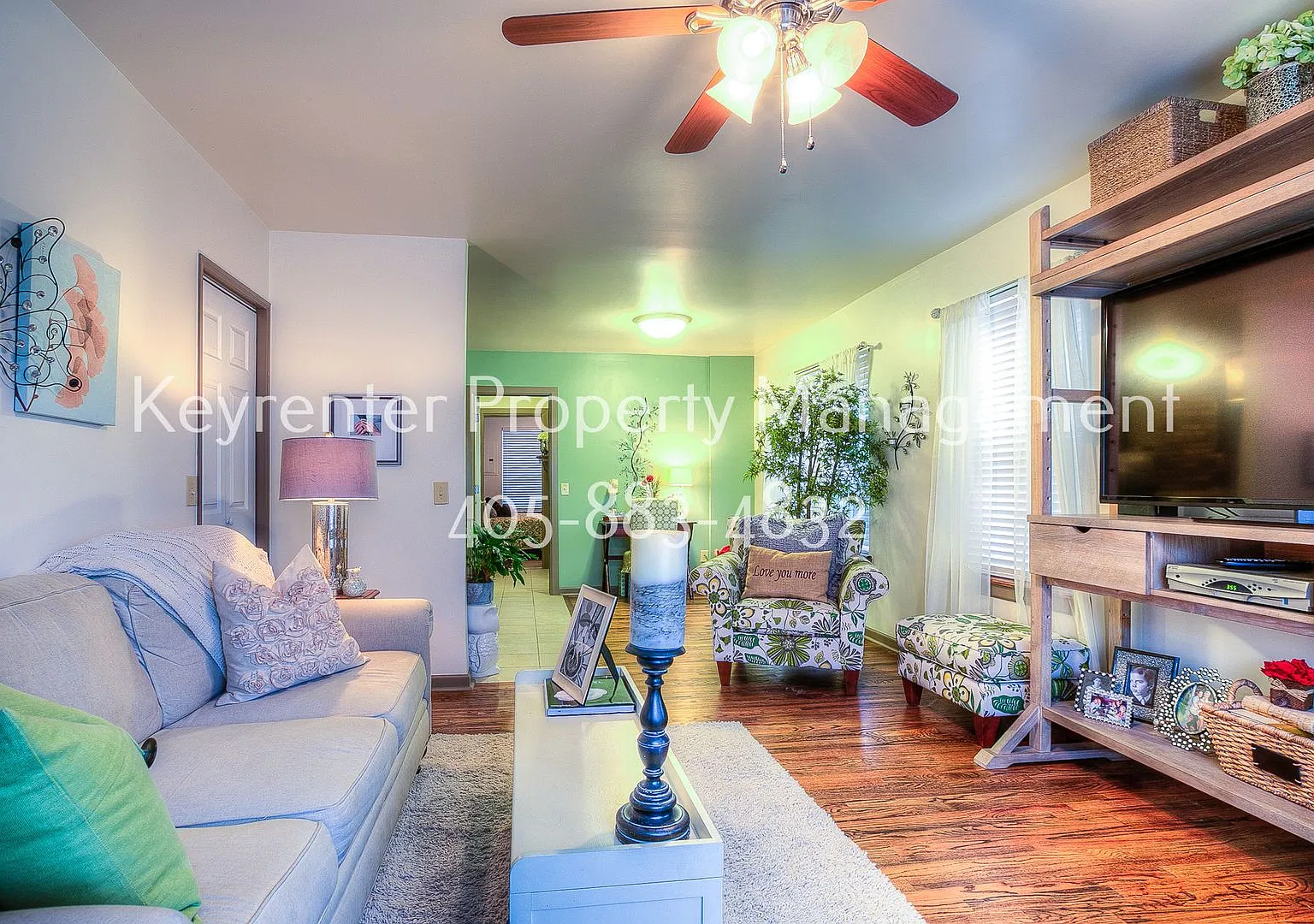 *Half OFF First Full Month | Updated 1 Bed in the Plaza District* — Photo 2